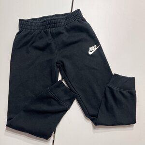 Nike Sportswear Club Fleece Boys Joggers Size 7